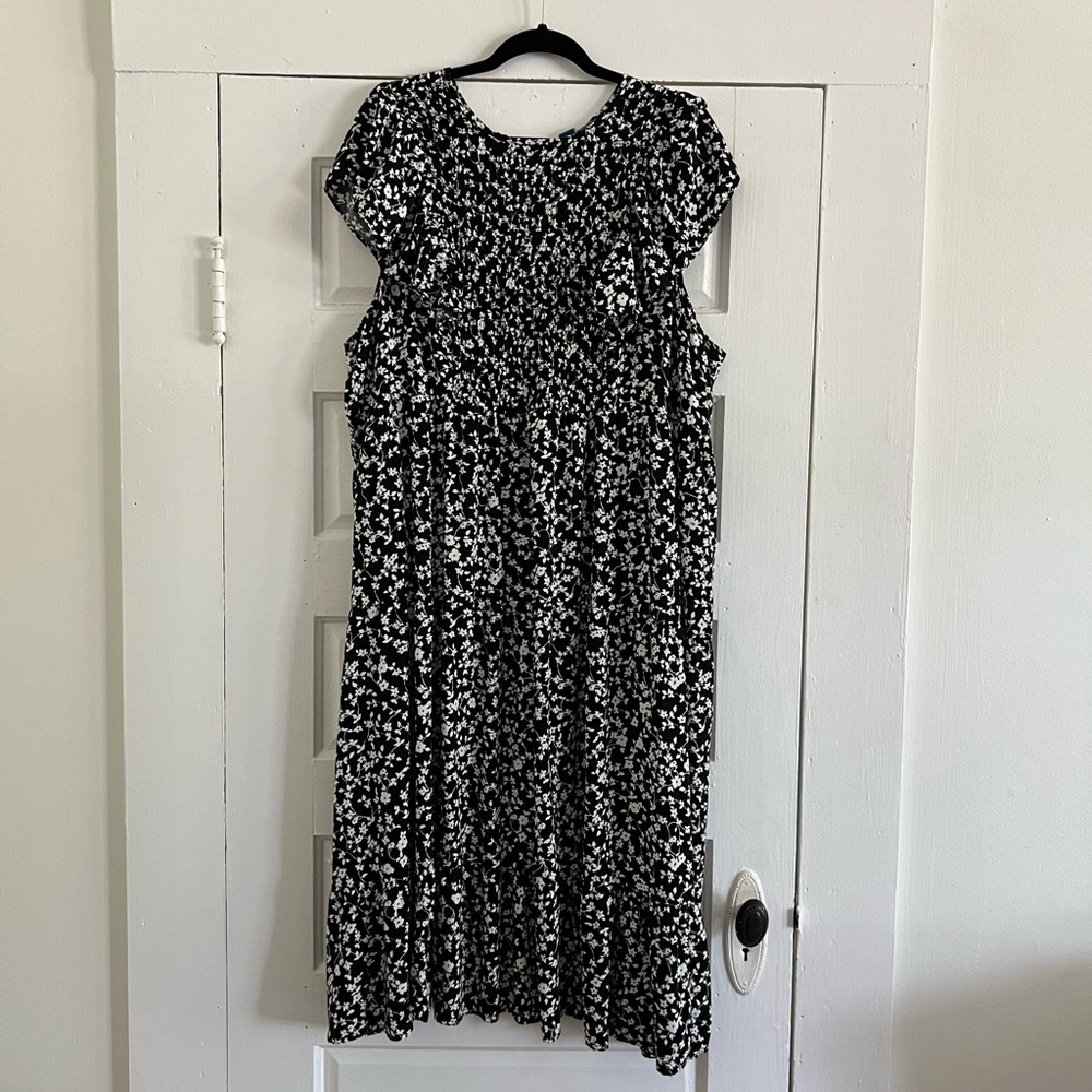 Old Navy black floral smocked midi dress